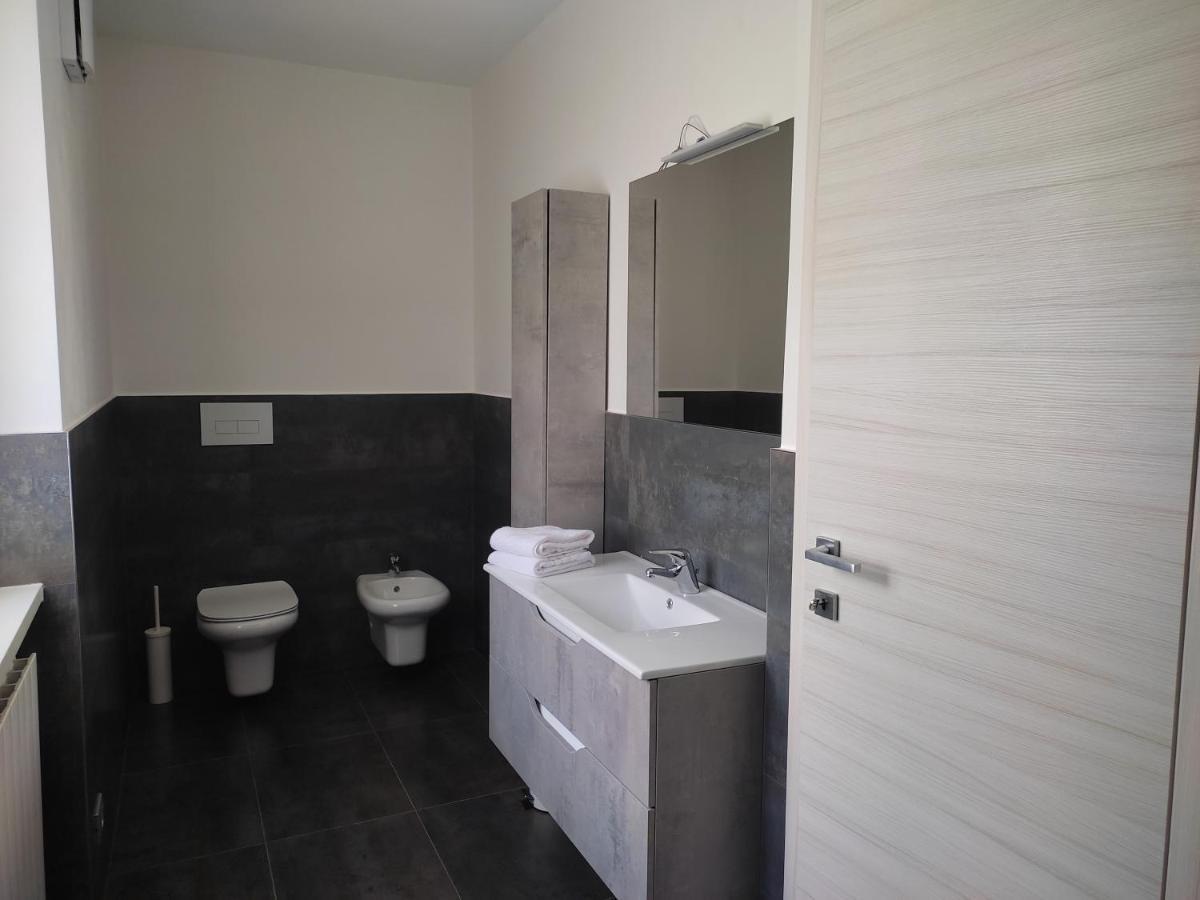 Iseolakerental - La Filandina Riva di Solto Exterior foto