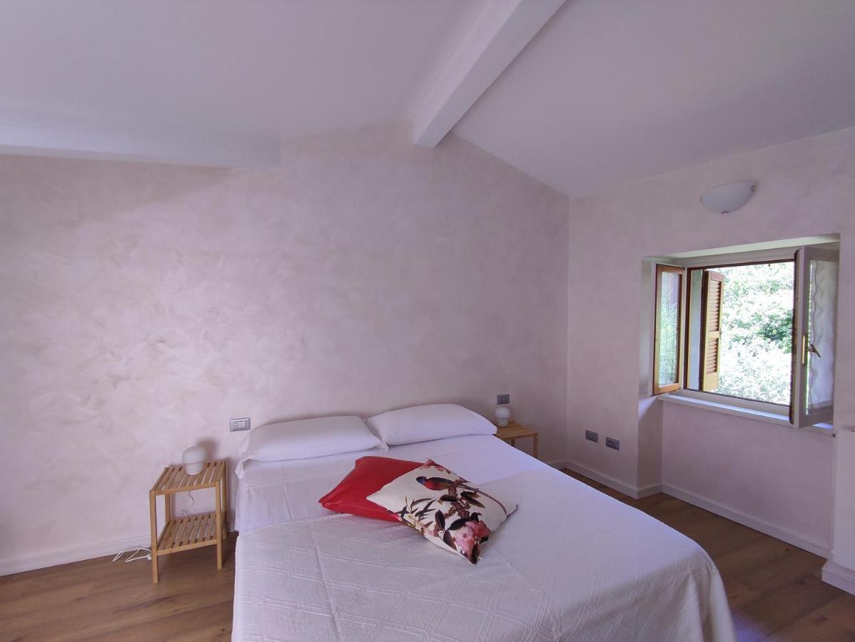 Iseolakerental - La Filandina Riva di Solto Exterior foto